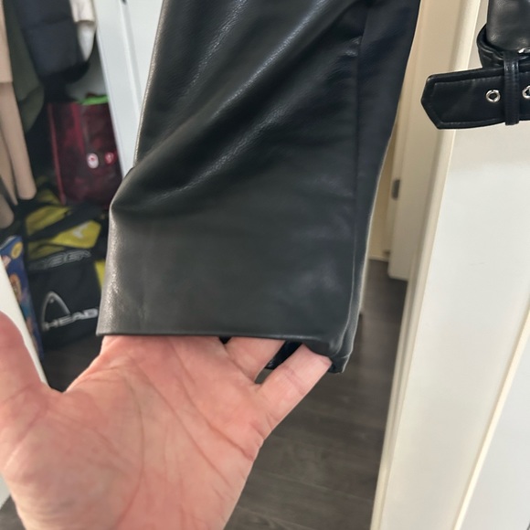 Like new Zara leather jacket - Picture 3 of 6
